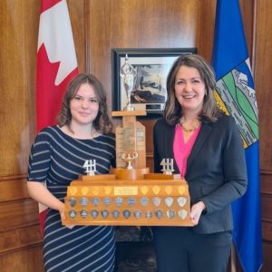 Sophia Hoogland Meets Premier Smith, Secures 4-H Alberta’s Premier’s Award
